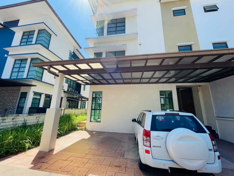 Semi-Detached House for Sale in Bukit Jelutong (Shah Alam) - Mohammad Din Majid - PropertyGuru.com.my