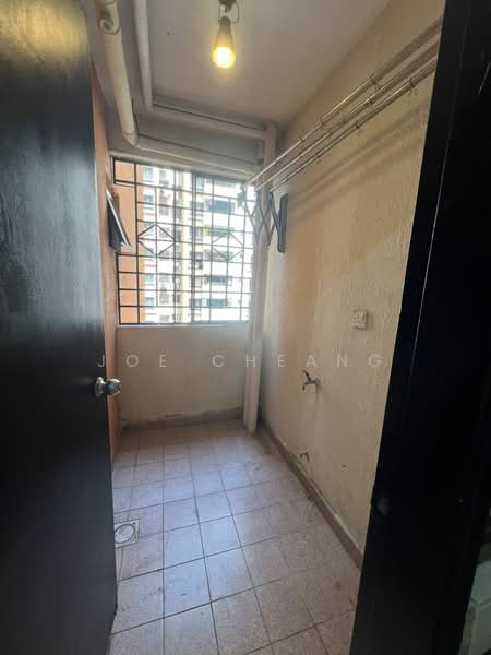 Kondominium untuk Dijual di Palm Spring @ Damansara - Joe Cheang - Balcony - PropertyGuru.com.my