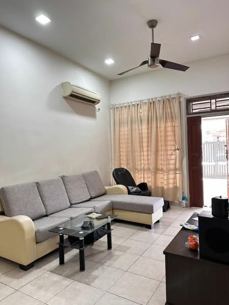 1-storey Terraced House for Rent in Taman Nora (Ulu Tiram) - Wilson Ku - Living Room - PropertyGuru.com.my