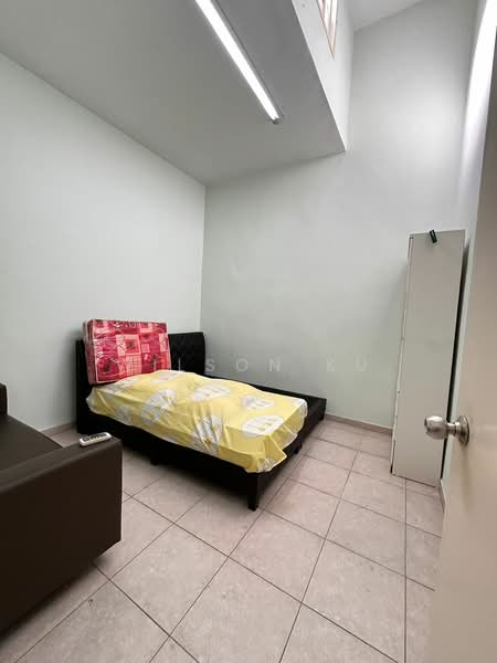 1-storey Terraced House for Rent in Taman Nora (Ulu Tiram) - Wilson Ku - Bedroom - PropertyGuru.com.my