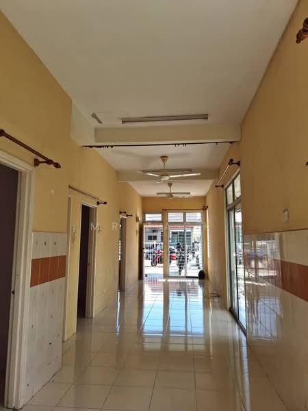 1-storey Terraced House for Sale in Bandar Saujana Putra (Tanjong Duabelas) - Mr Zack - Corridor - PropertyGuru.com.my