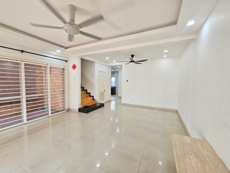 2-storey Terraced House for Sale in Putra Heights (Subang Jaya) - Richard Ooi - Living Room - PropertyGuru.com.my