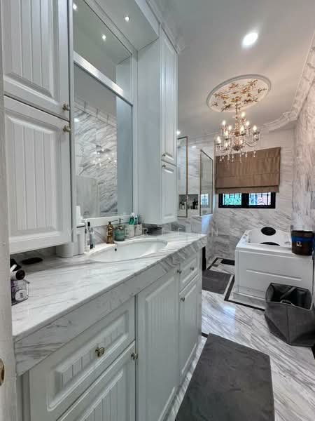 Rumah Teres 2 Tingkat untuk Dijual di Bandar Menjalara (Kuala Lumpur) - Valerie Ng - Bathroom - PropertyGuru.com.my