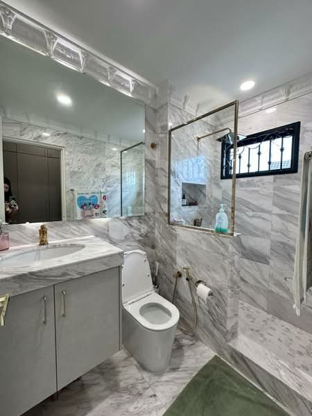 Rumah Teres 2 Tingkat untuk Dijual di Bandar Menjalara (Kuala Lumpur) - Valerie Ng - Bathroom - PropertyGuru.com.my