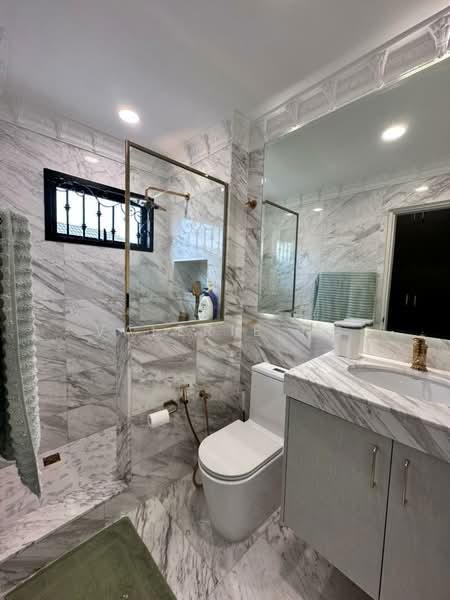Rumah Teres 2 Tingkat untuk Dijual di Bandar Menjalara (Kuala Lumpur) - Valerie Ng - Bathroom - PropertyGuru.com.my