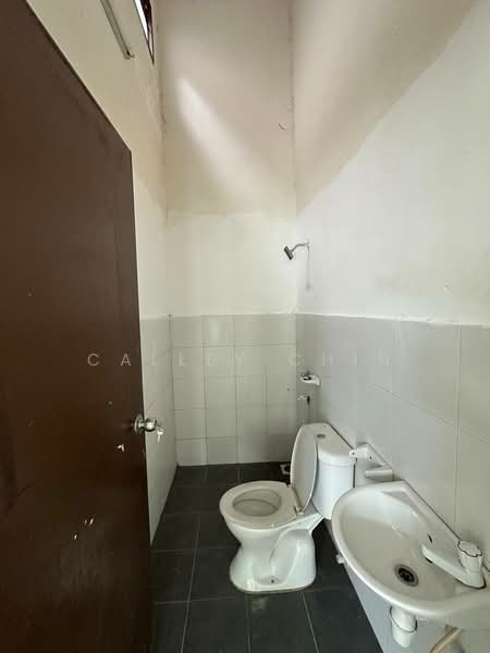 Taman Scientex untuk Untuk Dijual - RM 380,000, Apr 2026 - Bathroom - PropertyGuru.com.my