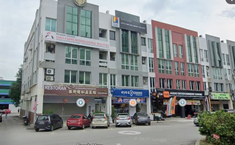 Shop for Rent in Bandar Puteri Puchong (Puchong) - Ng Moon Tsing - Exterior - PropertyGuru.com.my