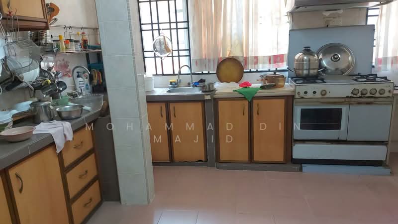 2-storey Terraced House for Sale in Bukit Jelutong (Shah Alam) - Mohammad Din Majid - Kitchen - PropertyGuru.com.my