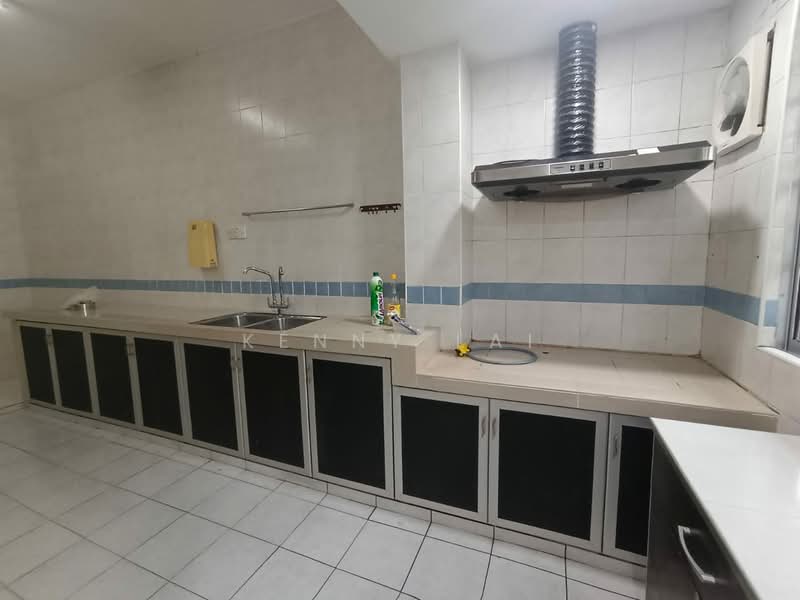 Rumah Teres 2 Tingkat untuk Disewa di Bandar Sungai Long (Selangor) - Kenny Lai - Kitchen - PropertyGuru.com.my