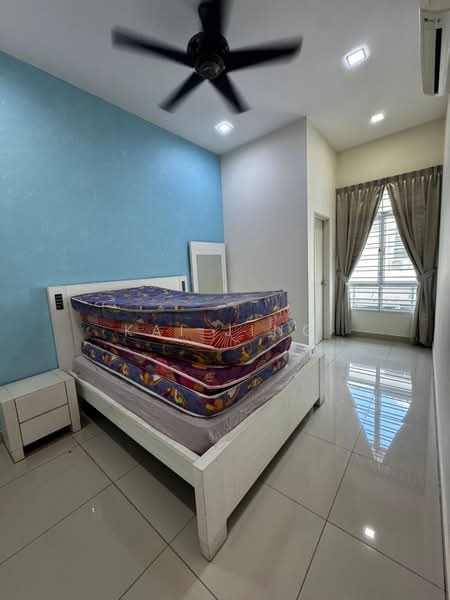 2-storey Terraced House for Rent in Taman Mount Austin (Tebrau) - Kai Jing - Bedroom - PropertyGuru.com.my