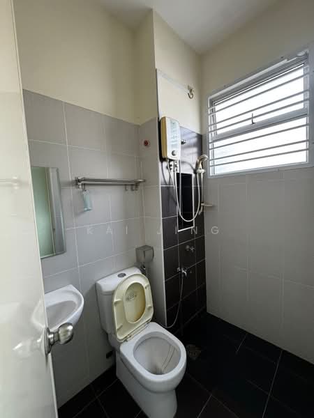 2-storey Terraced House for Rent in Taman Mount Austin (Tebrau) - Kai Jing - Bathroom - PropertyGuru.com.my