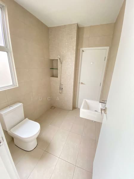 Rumah Teres 2 Tingkat untuk Dijual di Tamansari (Rawang) - Lucas Loh - Bathroom - PropertyGuru.com.my