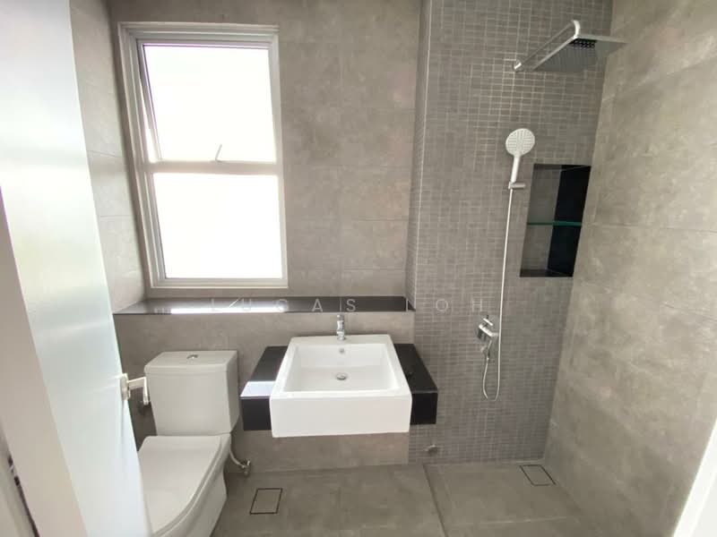 Rumah Teres 2 Tingkat untuk Dijual di Tamansari (Rawang) - Lucas Loh - Bathroom - PropertyGuru.com.my