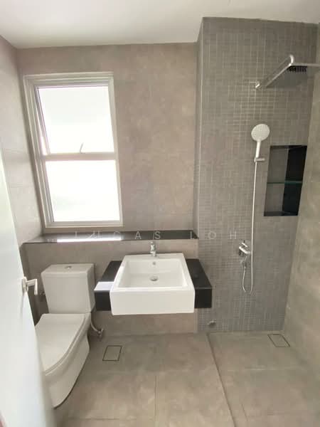 Rumah Teres 2 Tingkat untuk Dijual di Tamansari (Rawang) - Lucas Loh - Bathroom - PropertyGuru.com.my