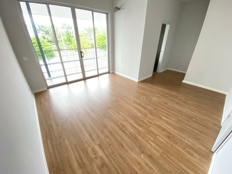 Rumah Teres 2 Tingkat untuk Dijual di Tamansari (Rawang) - Lucas Loh - Balcony - PropertyGuru.com.my