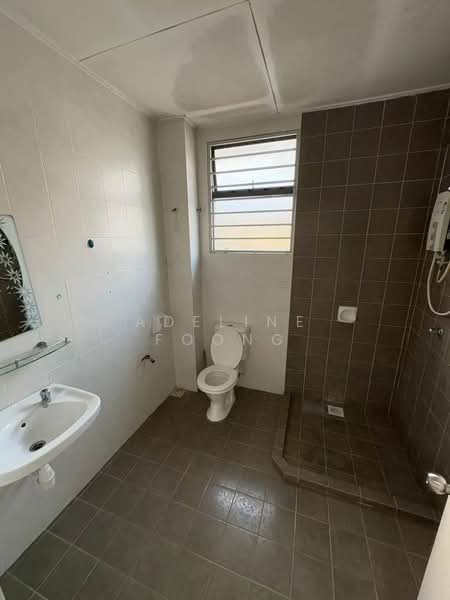 Terraced House for Rent in Bandar Puteri Klang (Klang) - Adeline Foong - Bathroom - PropertyGuru.com.my
