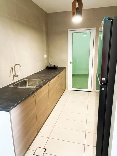 Condominium for Rent at Setia Pinnacle - Andrew Chow - Kitchen - PropertyGuru.com.my