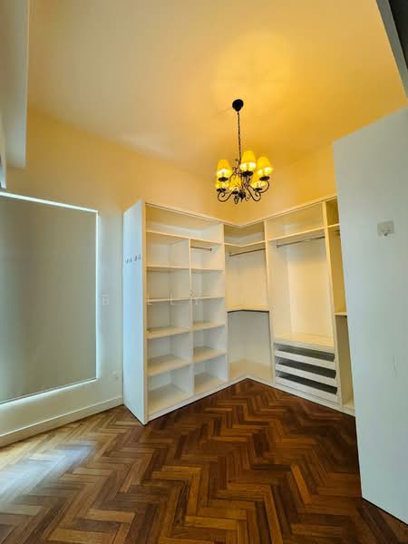 Untuk Dijual - E&O CAYMAN SUPER SEMI-D PRIVATE POOL&LIFT