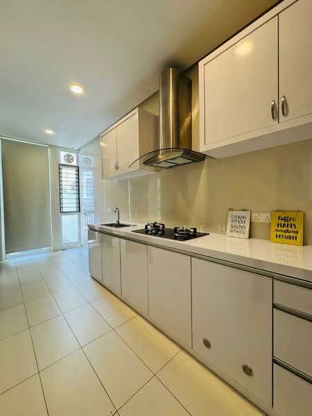 Untuk Dijual - E&O CAYMAN SUPER SEMI-D PRIVATE POOL&LIFT