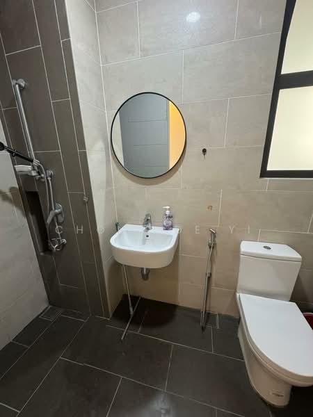 Service Residence for Sale at Ten Kinrara - Chong De Yi - Bathroom - PropertyGuru.com.my