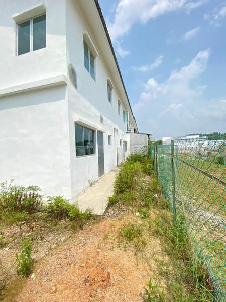 2-storey Terraced House for Sale in Taman Scientex Rawang (Rawang) - Lucas Loh - Exterior - PropertyGuru.com.my