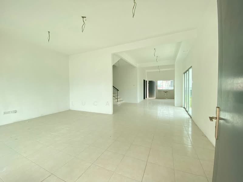 2-storey Terraced House for Sale in Taman Scientex Rawang (Rawang) - Lucas Loh - Living Room - PropertyGuru.com.my