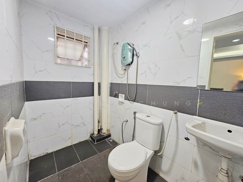 Apartment for Sale at Starville - Nobeille Chung - Bathroom - PropertyGuru.com.my