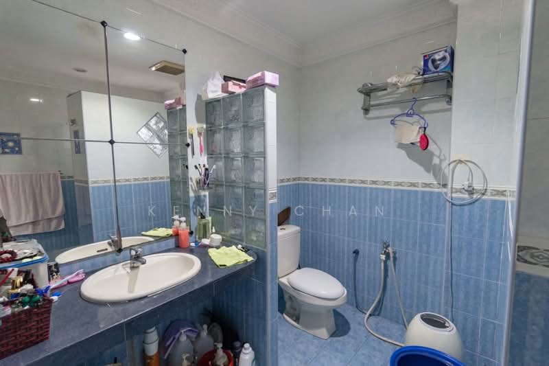 2-storey Terraced House for Sale in Klang (Selangor) - Kenny Chan - Bathroom - PropertyGuru.com.my