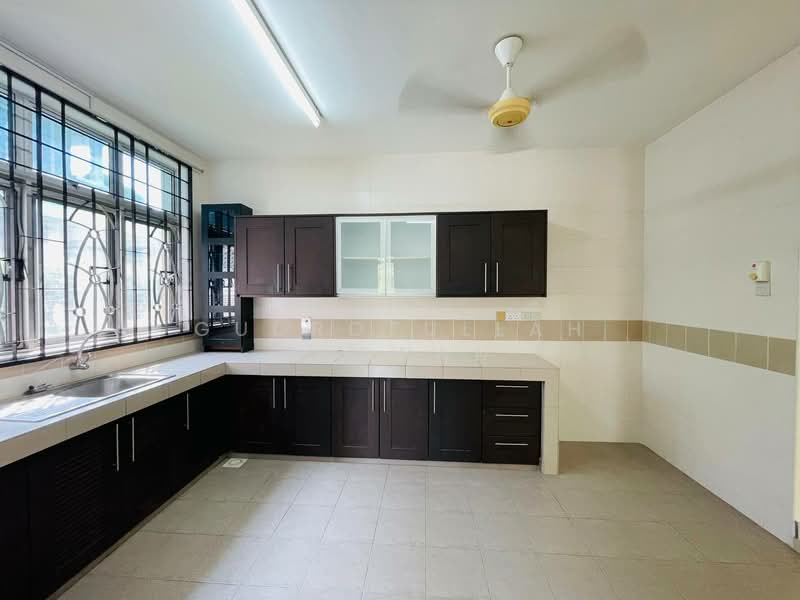Semi-Detached House for Sale in Presint 15 (Putrajaya) - Gudrotullah Ikhwan - Kitchen - PropertyGuru.com.my