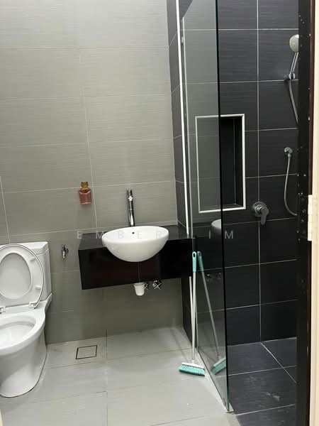 Cluster House for Sale in Taman Ekoflora (Johor Bahru) - Ember Lim - Bathroom - PropertyGuru.com.my