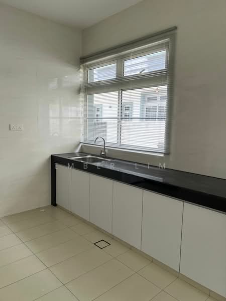 Cluster House for Sale in Taman Ekoflora (Johor Bahru) - Ember Lim - Kitchen - PropertyGuru.com.my