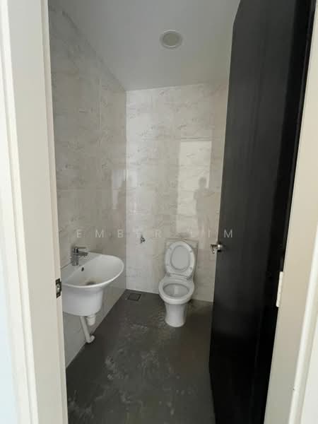 Cluster House for Sale in Taman Ekoflora (Johor Bahru) - Ember Lim - Bathroom - PropertyGuru.com.my