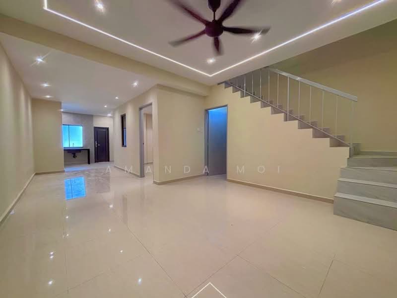 2-storey Terraced House for Sale in Taman Muhibbah (Kulai) - Amanda Moi - Living Room - PropertyGuru.com.my