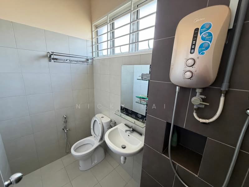 2-storey Terraced House for Sale in Bandar Tasik Puteri (Rawang) - Nicky Lai - Bathroom - PropertyGuru.com.my