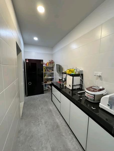 2-storey Terraced House for Sale in Taman Mount Austin (Tebrau) - Kho Siew Lian - Kitchen - PropertyGuru.com.my