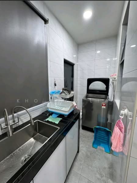 2-storey Terraced House for Sale in Taman Mount Austin (Tebrau) - Kho Siew Lian - Kitchen - PropertyGuru.com.my