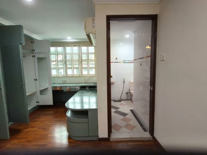 2-storey Terraced House for Rent in Taman Pelangi (Johor Bahru) - Frankie Chen - Kitchen - PropertyGuru.com.my