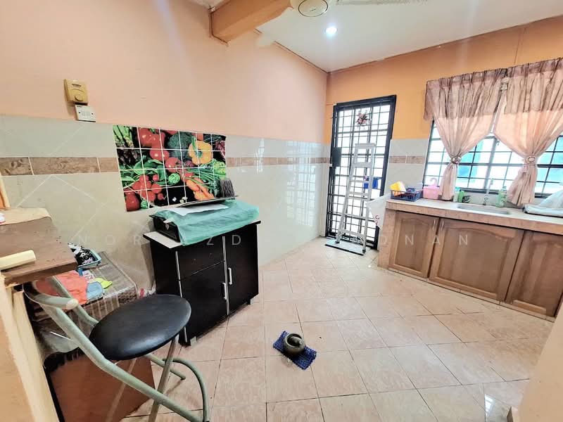 2-storey Terraced House for Sale in Usj 11 (Subang Jaya) - Nor Azdlin Adnan - Kitchen - PropertyGuru.com.my