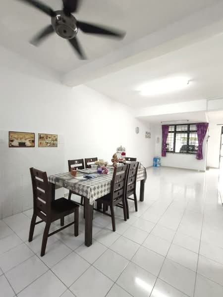 2-storey Terraced House for Sale in Taman Daya (Johor Bahru) - Derrick Chai - Dining Room - PropertyGuru.com.my