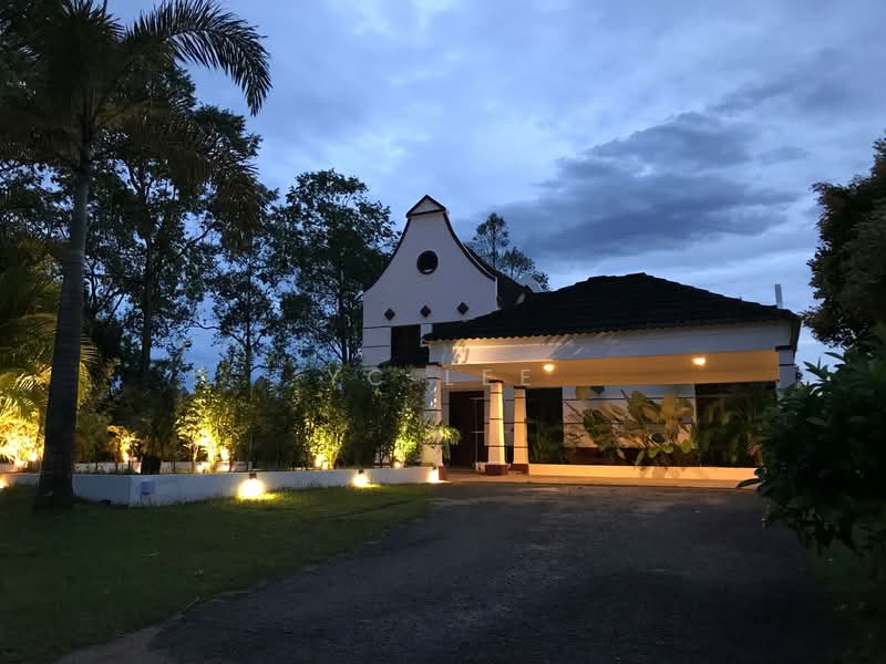 Bungalow for Sale in Alor Gajah (Melaka) - YC Lee - Exterior - PropertyGuru.com.my