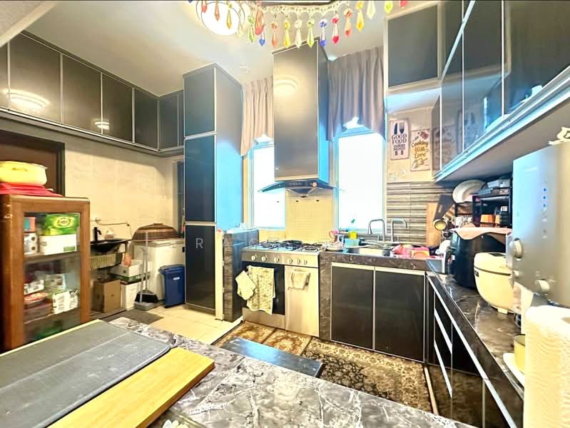 3-storey Terraced House for Sale in Bangi (Selangor) - Grace Tan - Kitchen - PropertyGuru.com.my