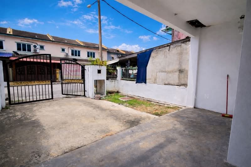 Double Storey Terrace Taman Sri Haneco untuk Untuk Dijual - RM 270,000, Apr 2026 - Exterior - PropertyGuru.com.my