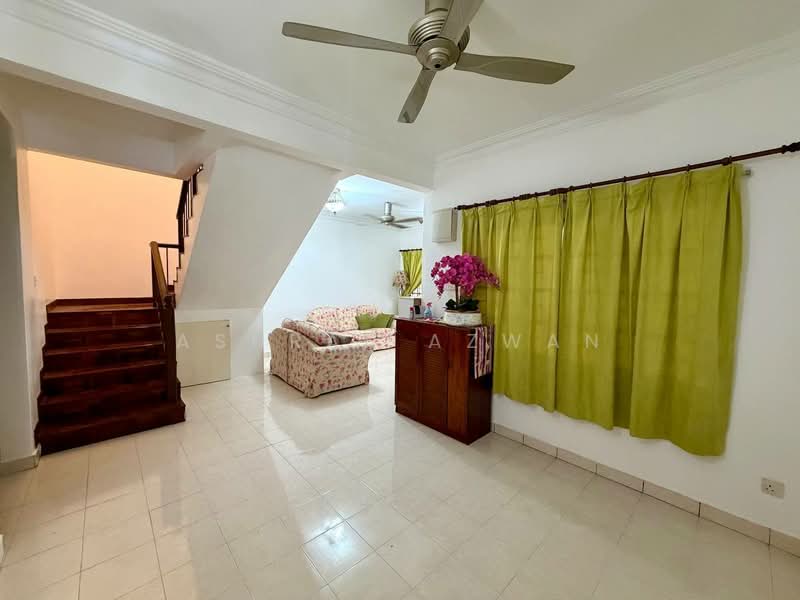 2-storey Terraced House for Sale in Bandar Baru Bangi (Selangor) - Ashraf Azwan - Living Room - PropertyGuru.com.my