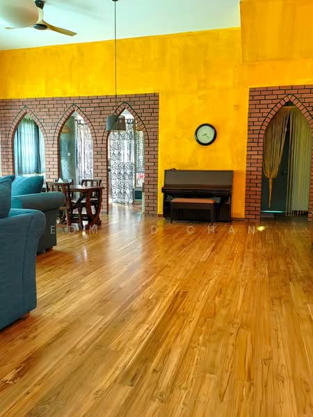 Rumah Berkembar untuk Dijual di Puchong (Selangor) - Edmund Chan - Living Room - PropertyGuru.com.my