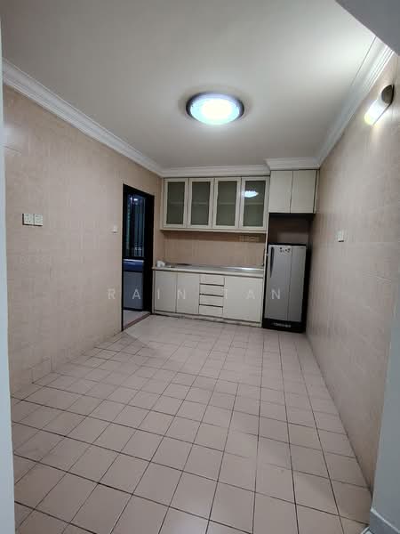 Kondominium untuk Disewa di Amadesa Resort Condominium - Rain Tan - Kitchen - PropertyGuru.com.my