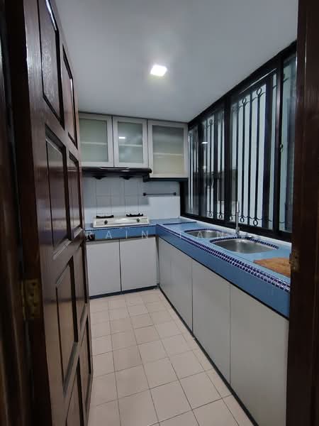 Kondominium untuk Disewa di Amadesa Resort Condominium - Rain Tan - Kitchen - PropertyGuru.com.my