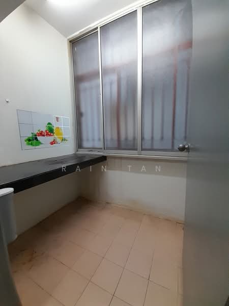 Condominium for Rent at Amadesa Resort Condominium - Rain Tan - Interior - PropertyGuru.com.my