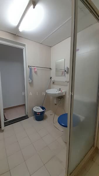 Condominium for Rent at Amadesa Resort Condominium - Rain Tan - Bathroom - PropertyGuru.com.my