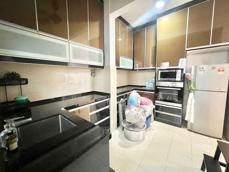 Condominium for Sale at Kristal Heights - Ashraf Azwan - Kitchen - PropertyGuru.com.my