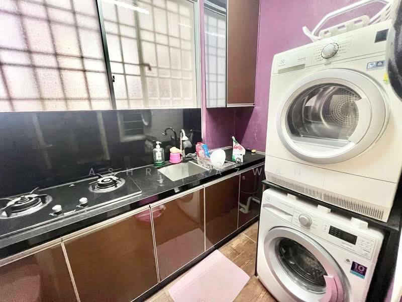 Condominium for Sale at Kristal Heights - Ashraf Azwan - Kitchen - PropertyGuru.com.my